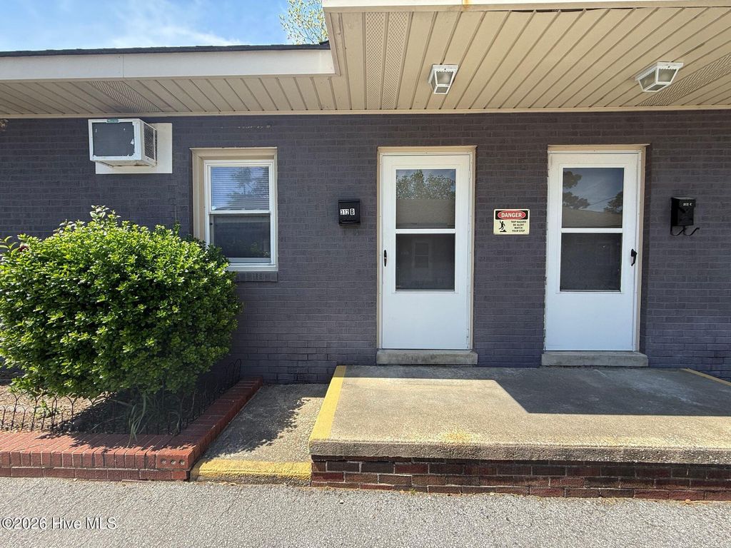 Photo of 312 Roosevelt Road #B, Jacksonville, NC 28540 (MLS # 100567952)