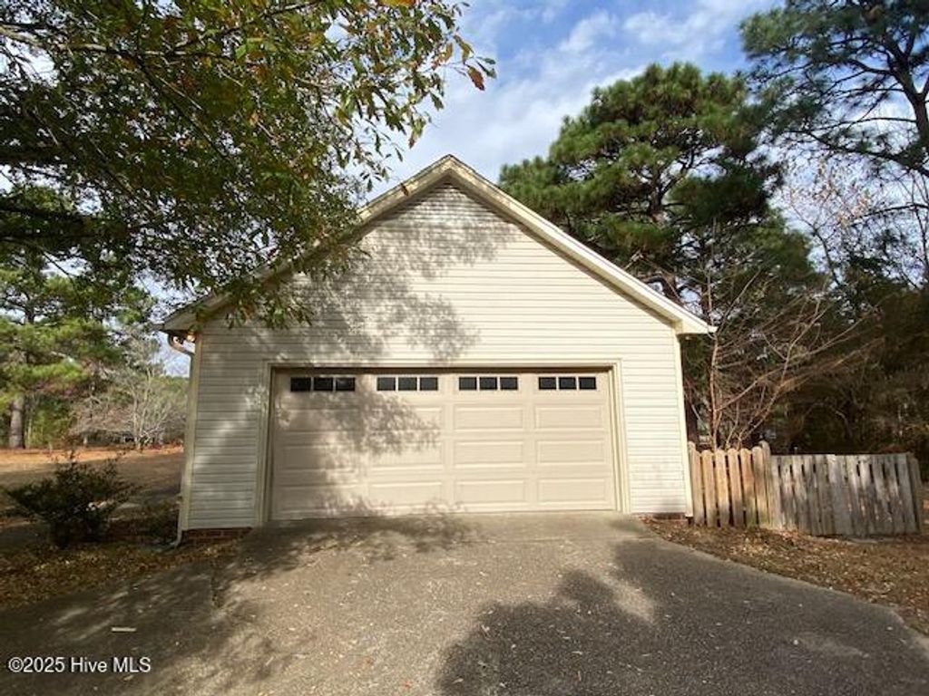 Photo of 312 Edinboro Drive, Southern Pines, NC 28387 (MLS # 100545295)