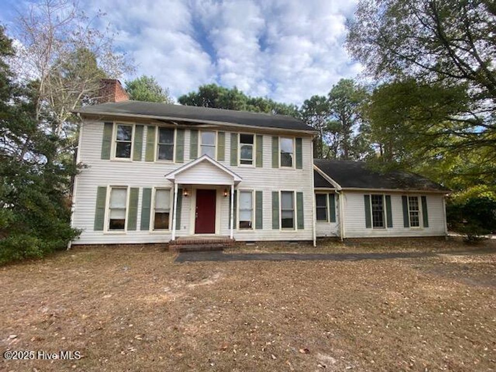 Photo of 312 Edinboro Drive, Southern Pines, NC 28387 (MLS # 100545295)