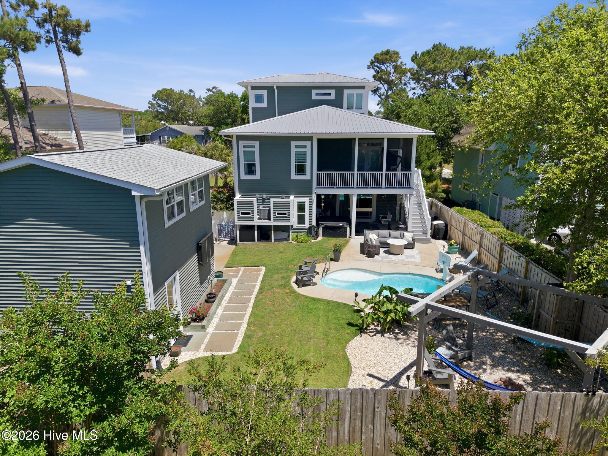 303 Mcglamery Street