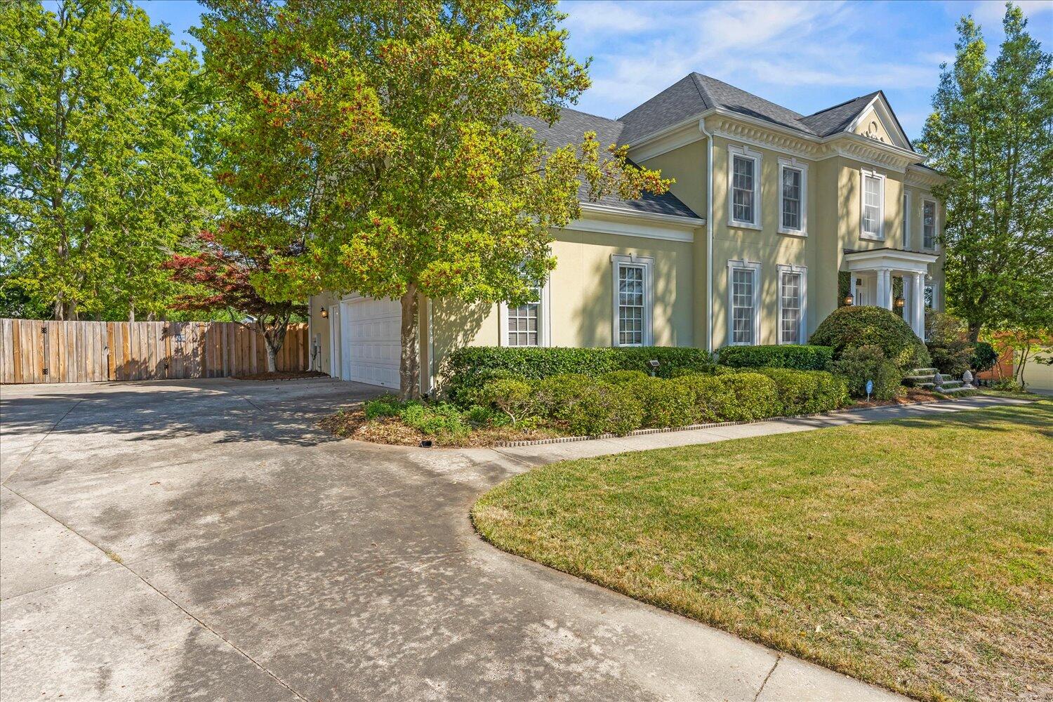 203 W Kestwick Drive