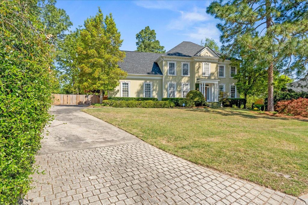 Photo of 203 W Kestwick Drive, Martinez, GA 30907 (MLS # 554348)