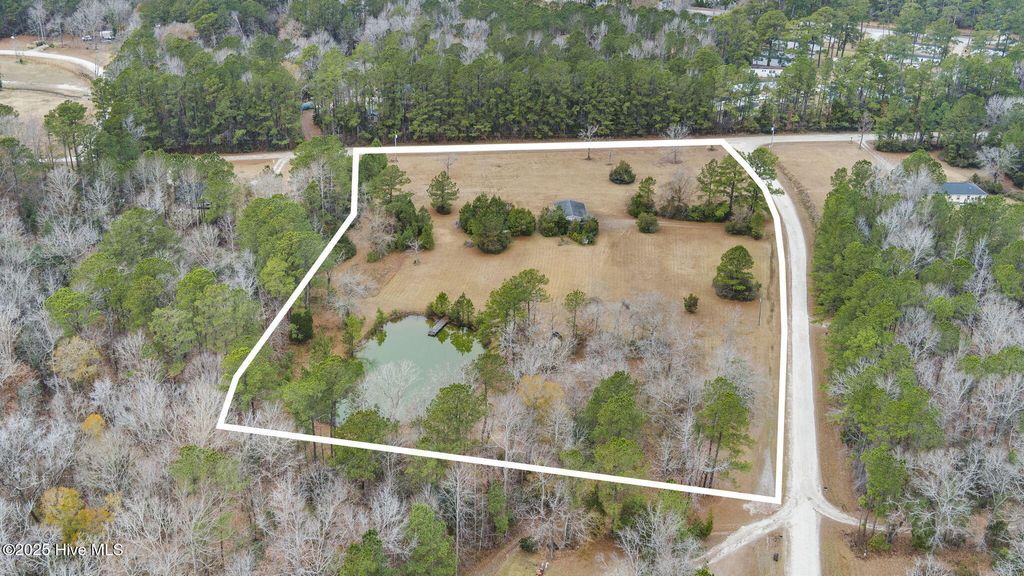Photo of 208 Morris Court, Jacksonville, NC 28540 (MLS # 100546888)