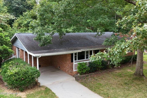Tiny photo for 107 Marion Court, Jacksonville, NC 28546 (MLS # 100605993)