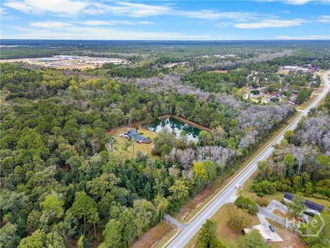Homes For Sale - 100 Morgan Drive<br/> Jesup, GA 31545