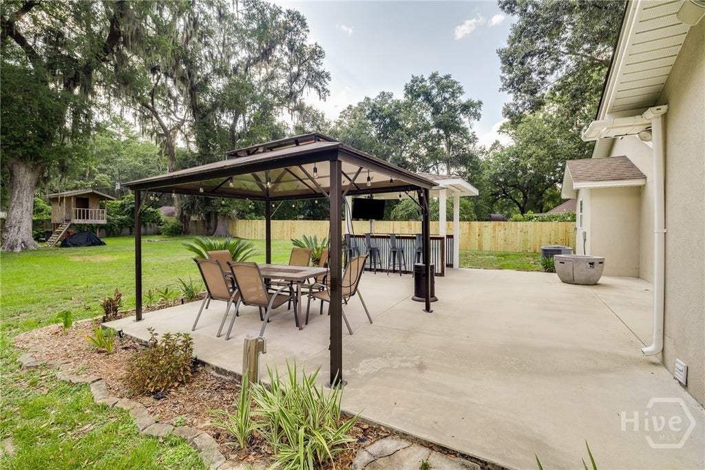 Photo of 18 Buckmeadow Circle, Brunswick, GA 31525 (MLS # SA361424)