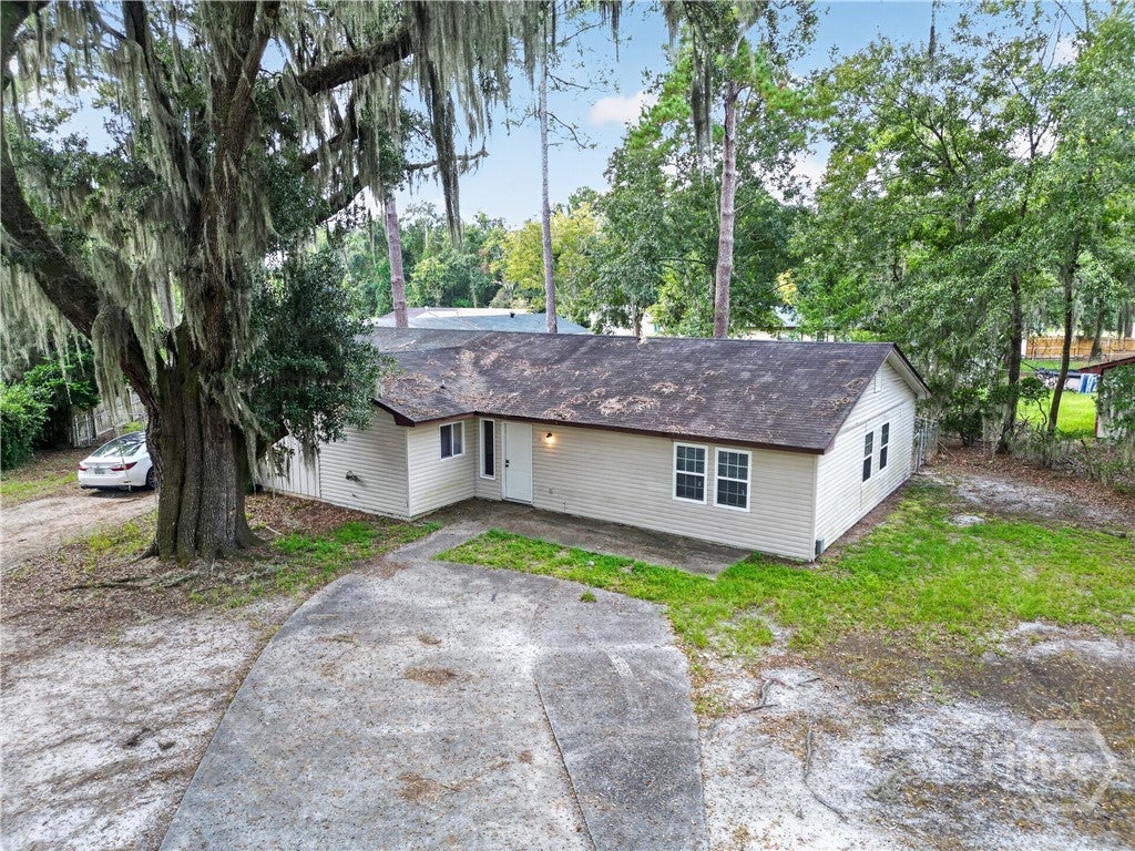 Photo of 131 cherokee Circle CIR, Hinesville, GA 31313 (MLS # SA366866)