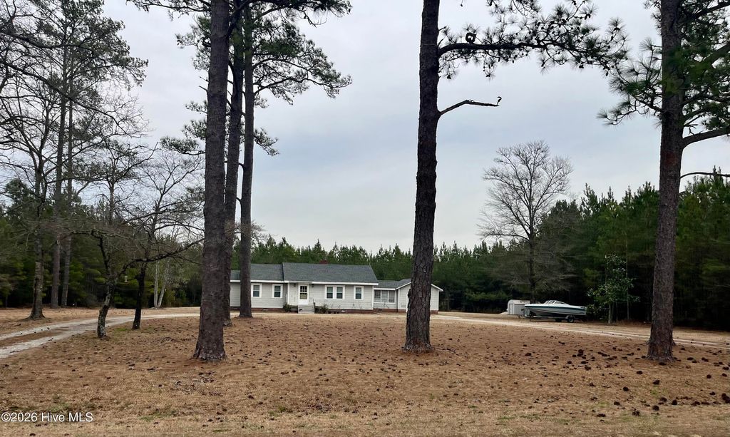 Photo of 1133 S Hwy 306 Hwy, Grantsboro, NC 28529 (MLS # 100557581)