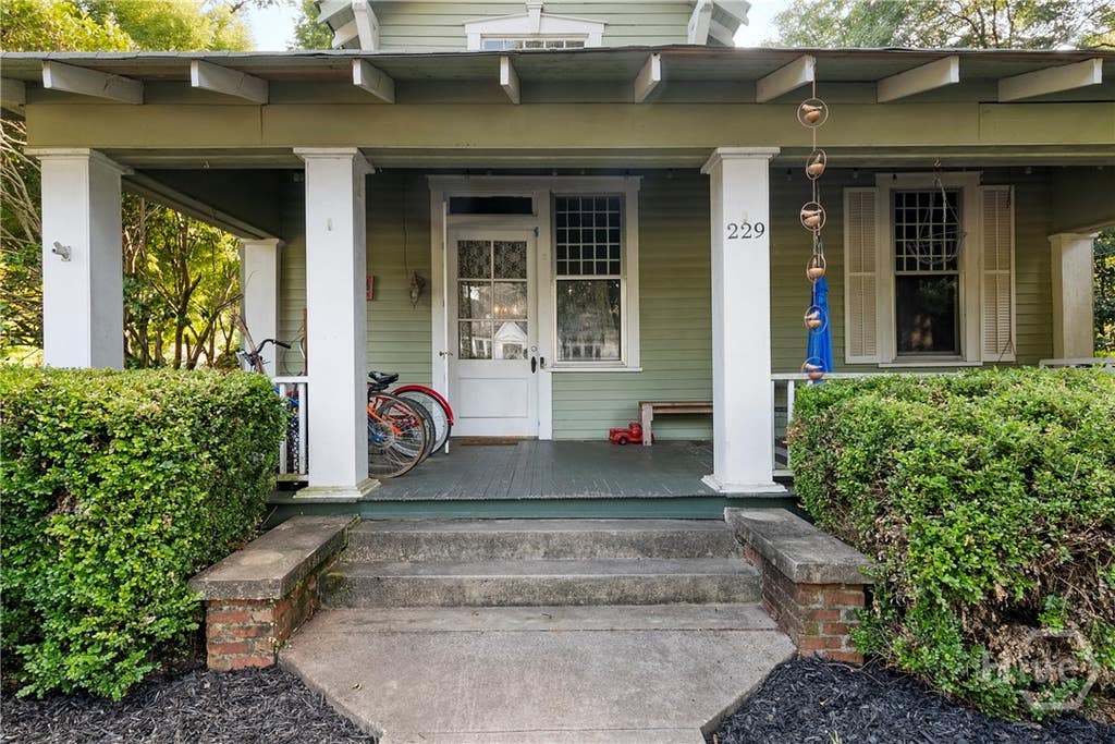 Photo of 229 Church Street N, Winterville, GA 30683 (MLS # CL361760)