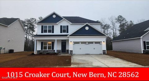 Homes For Sale - 1015 Croaker Court<br/> New Bern, NC 28562