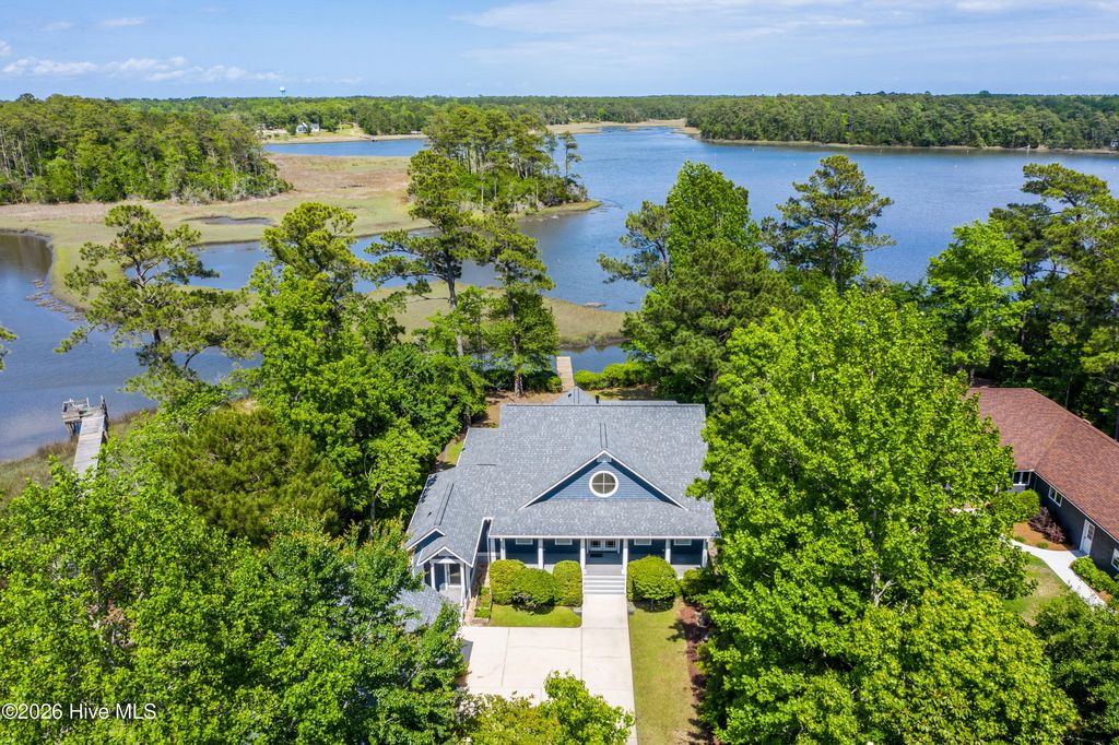 Photo of 1469 Royal Tern Drive, Hampstead, NC 28443 (MLS # 100573984)