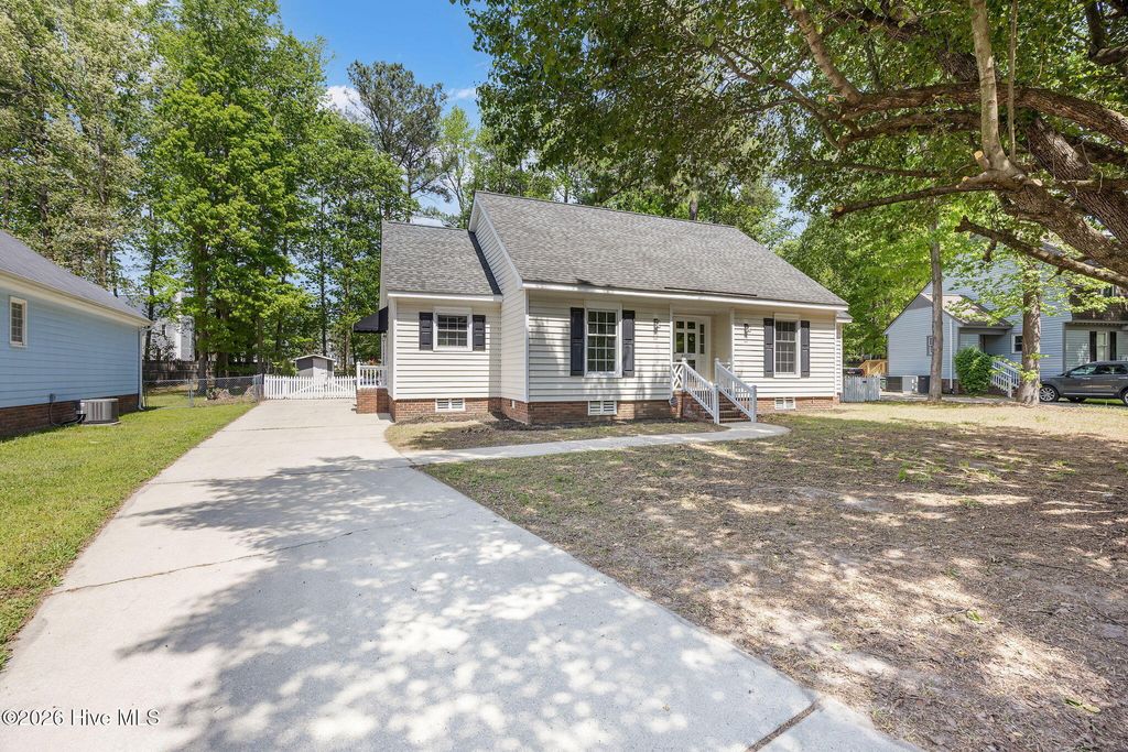 Photo of 4020 Ketch Point Drive, Rocky Mount, NC 27803 (MLS # 100569104)