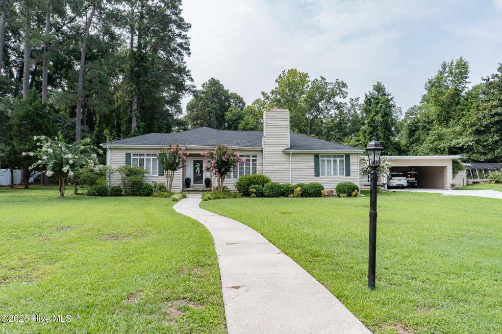 Photo of 226 E College Street, Whiteville, NC 28472 (MLS # 100593306)