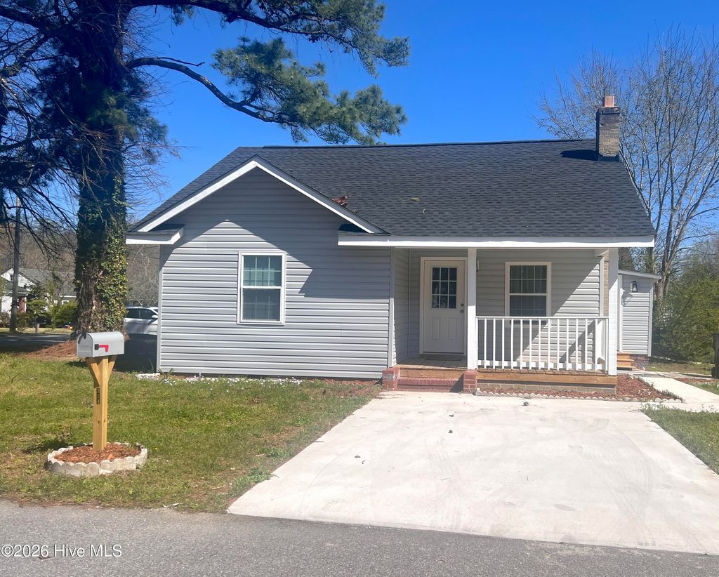Photo of 314 Burke Street, Elizabeth City, NC 27909 (MLS # 100561703)