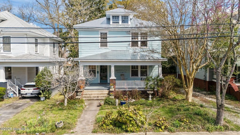 Photo of 1306 National Avenue, New Bern, NC 28560 (MLS # 100559954)