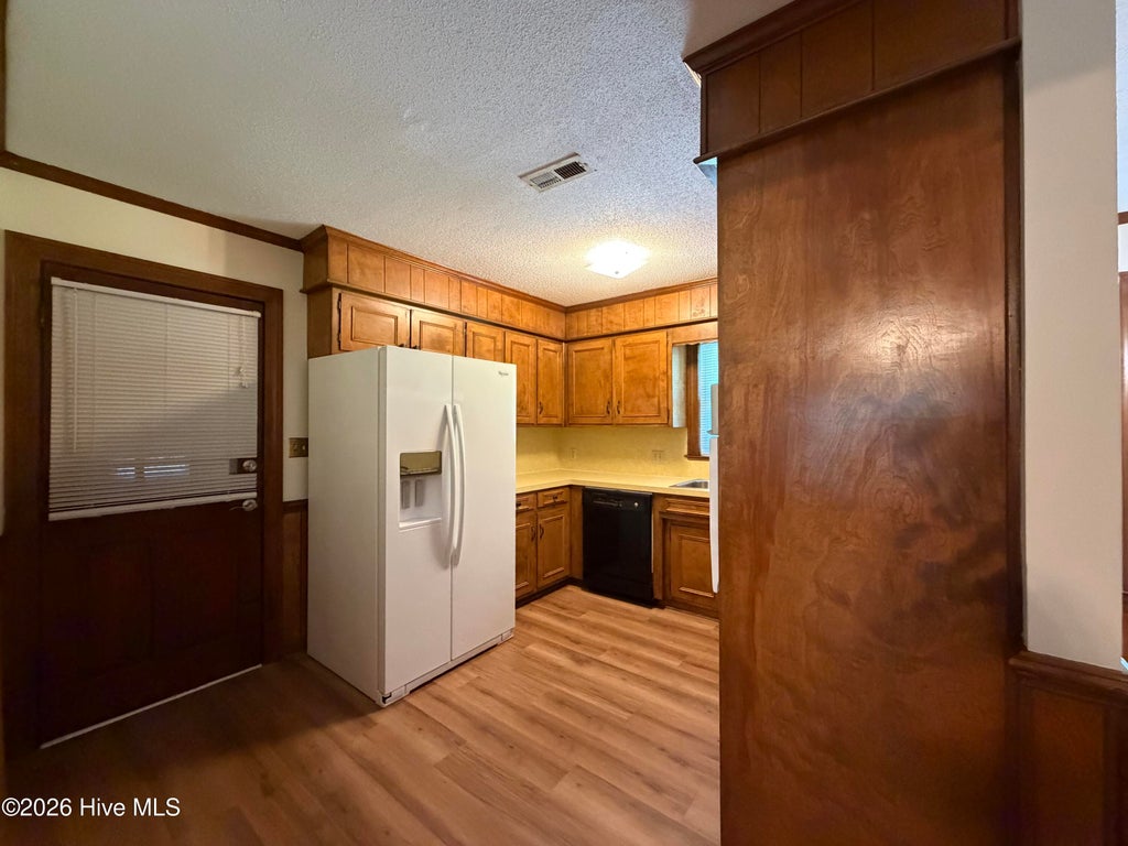 Photo of 124 Rock Creek Drive S, Jacksonville, NC 28540 (MLS # 100599112)