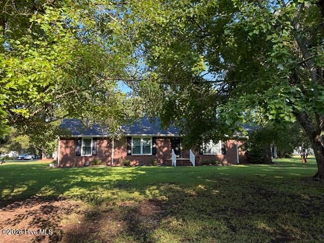 Photo of 124 Rock Creek Drive S, Jacksonville, NC 28540 (MLS # 100599112)