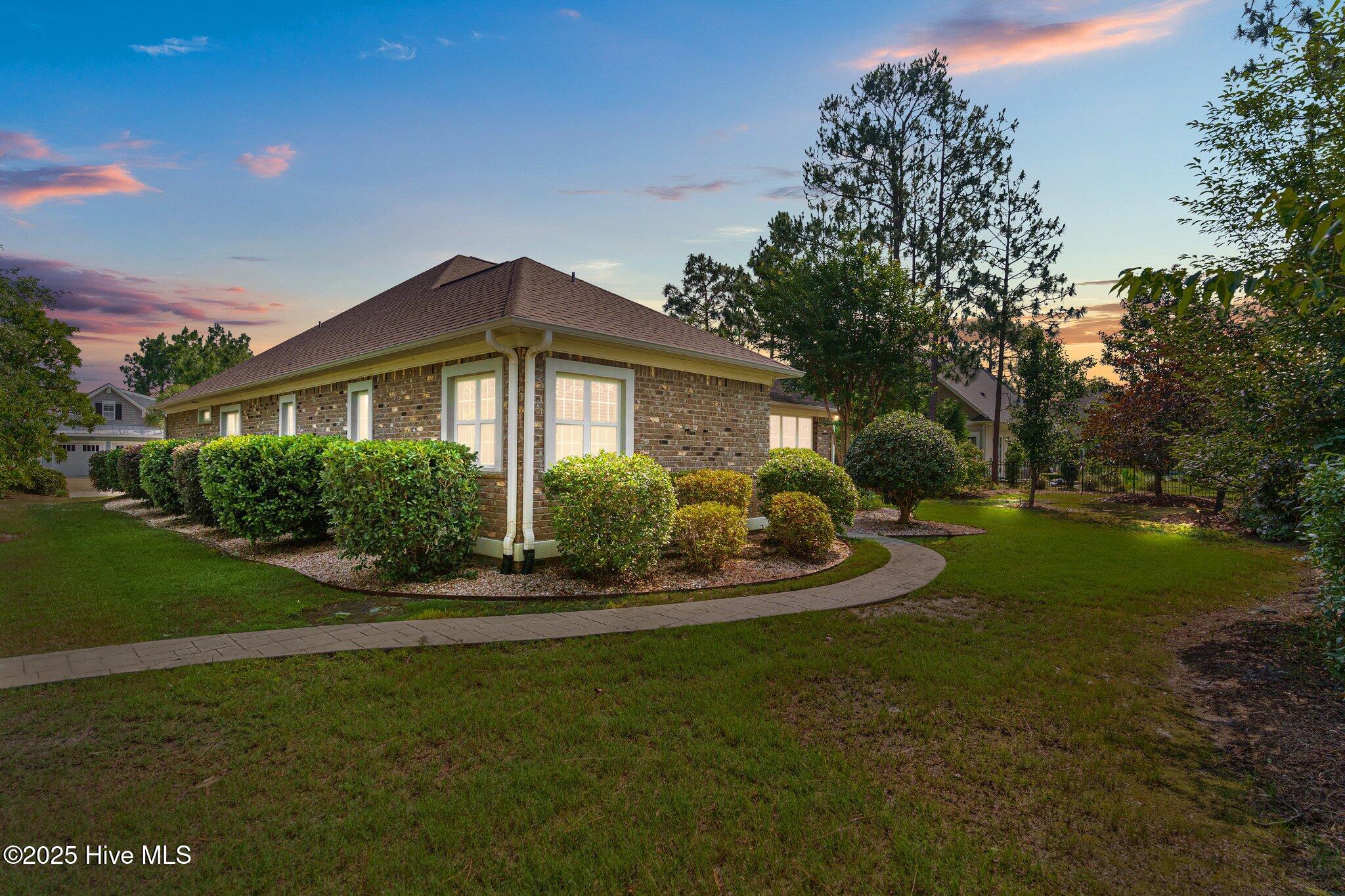 2347 Sugargrove Trail NE