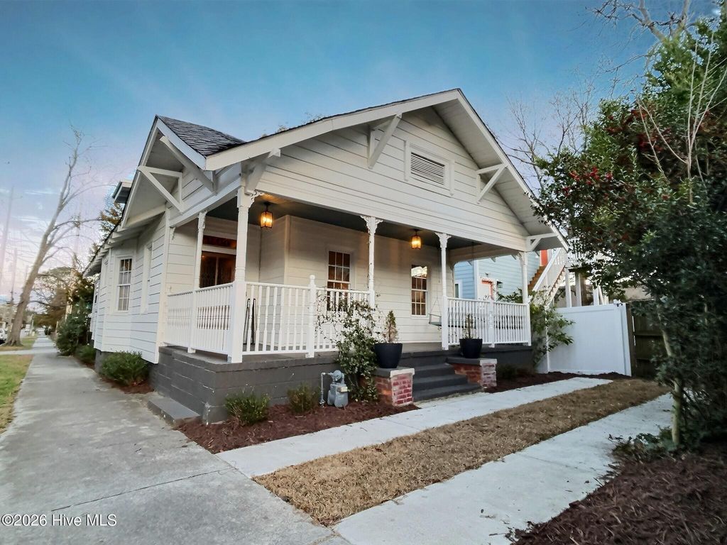 Photo of 906 Dock Street, Wilmington, NC 28401 (MLS # 100556581)