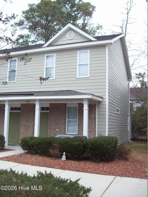 Townhouse For Rent - 5605 Juneberry Court<br/> Wilmington, NC 28403