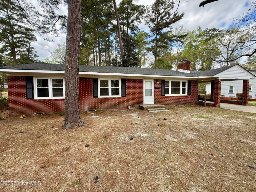 Photo of 1004 Hyland Avenue, Williamston, NC 27892 (MLS # 100563643)