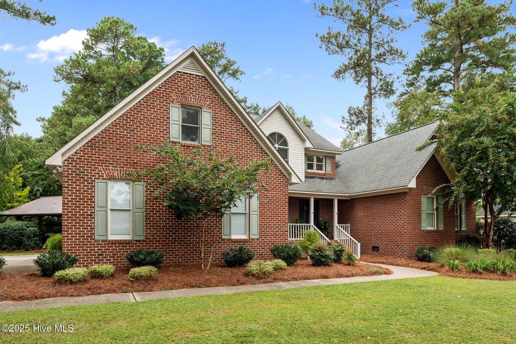 Photo of 101 Lee Place, Washington, NC 27889 (MLS # 100533158)