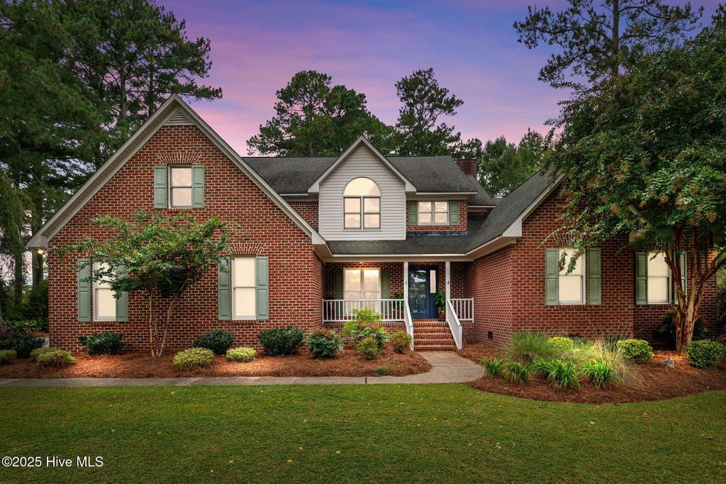 Photo of 101 Lee Place, Washington, NC 27889 (MLS # 100533158)