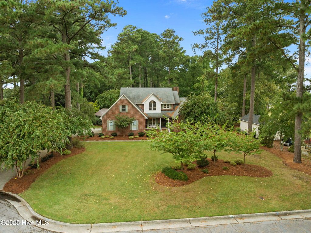 Photo of 101 Lee Place, Washington, NC 27889 (MLS # 100533158)
