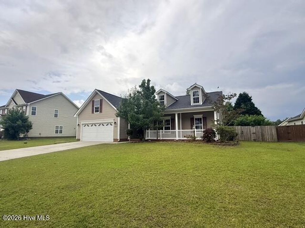 Photo of 106 Blackheath Drive, New Bern, NC 28560 (MLS # 100573586)