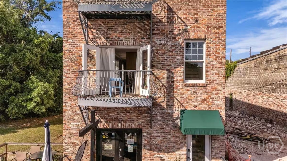 106 Broad Street