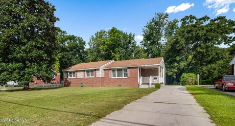 Tiny photo for 819 Barn Street, Jacksonville, NC 28540 (MLS # 100596229)