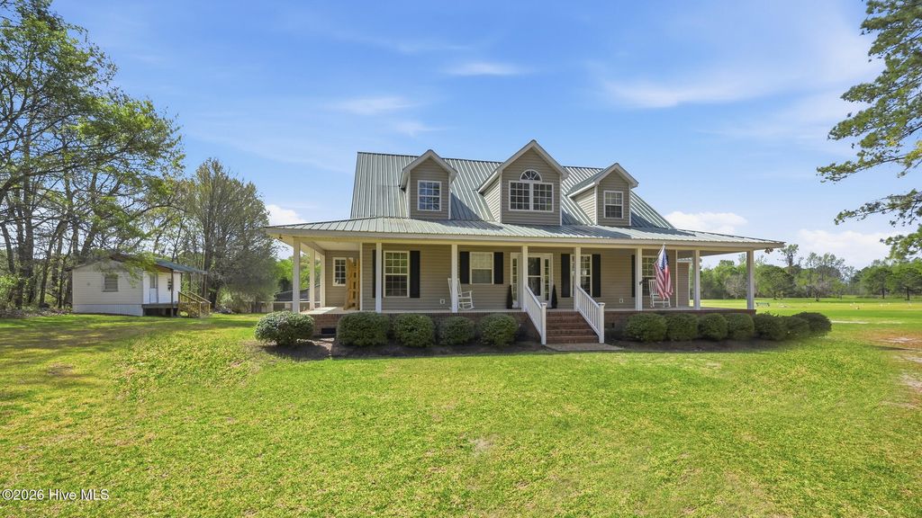 Photo of 6513 Maggie Hart Lane, Grifton, NC 28530 (MLS # 100564982)