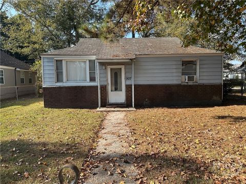 Photo of 907 Cubbedge Street, Savannah, GA 31415 (MLS # SA345502)