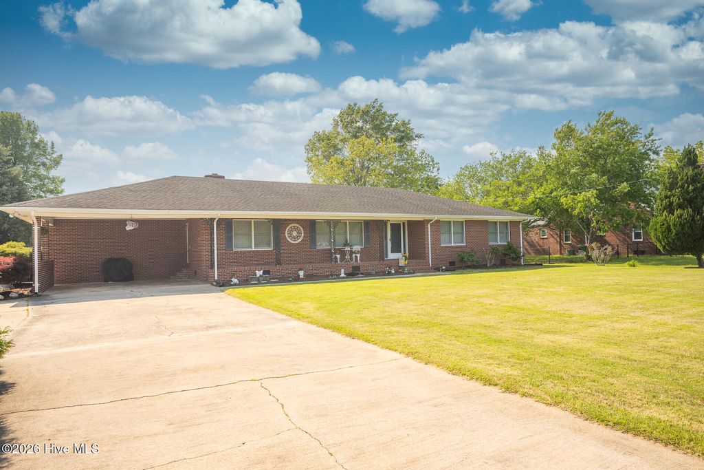 Photo of 512 S Edenton Road Street, Hertford, NC 27944 (MLS # 100571818)
