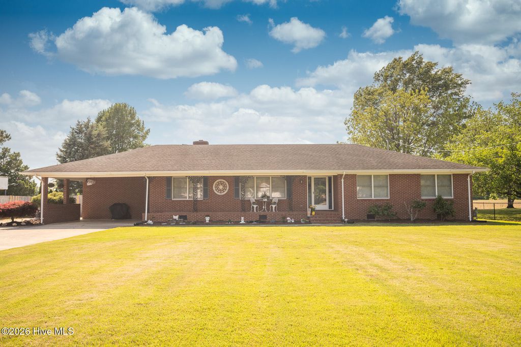 Photo of 512 S Edenton Road Street, Hertford, NC 27944 (MLS # 100571818)