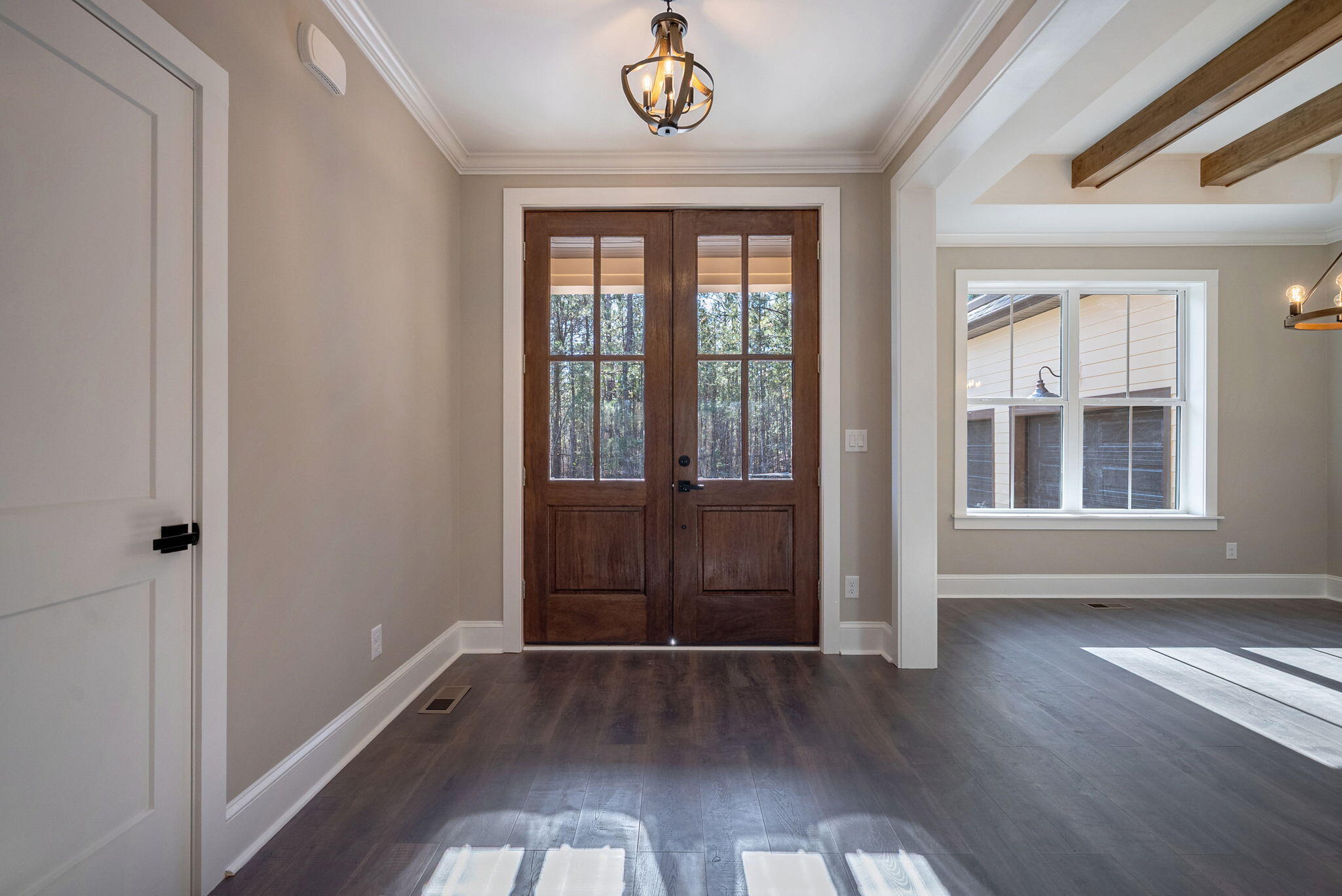 112 Elliott Circle