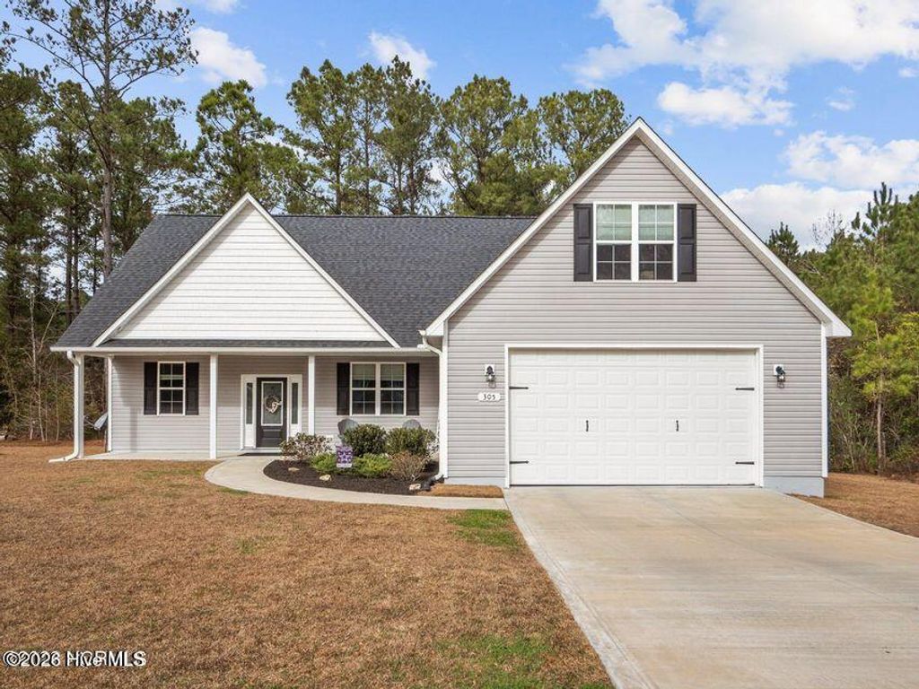 Photo of 305 Brinley Place, Maple Hill, NC 28454 (MLS # 100552542)