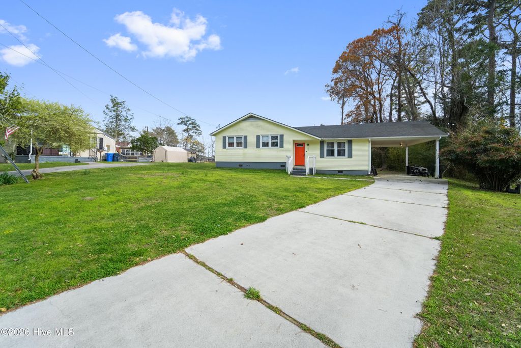 Photo of 309 Woodhaven Drive, Jacksonville, NC 28540 (MLS # 100561958)