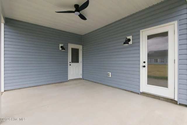 108 Bridge View Drive S, photo 5 of 55