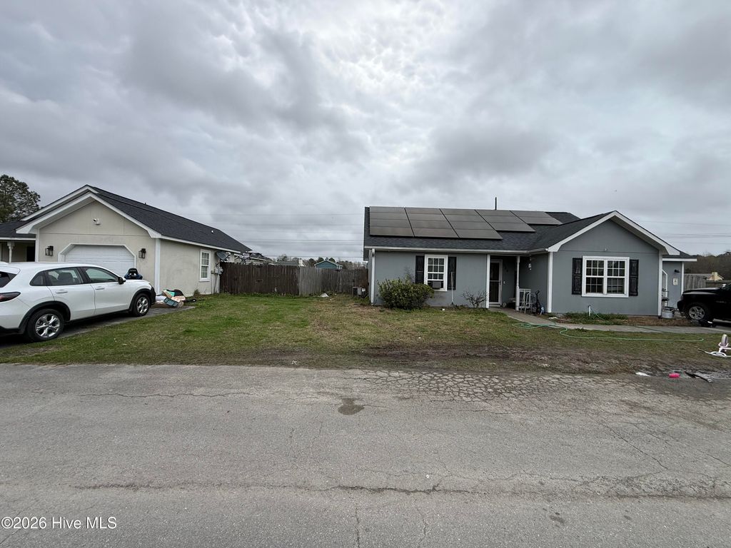 Photo of 206 Fox Way N, Hubert, NC 28539 (MLS # 100562239)