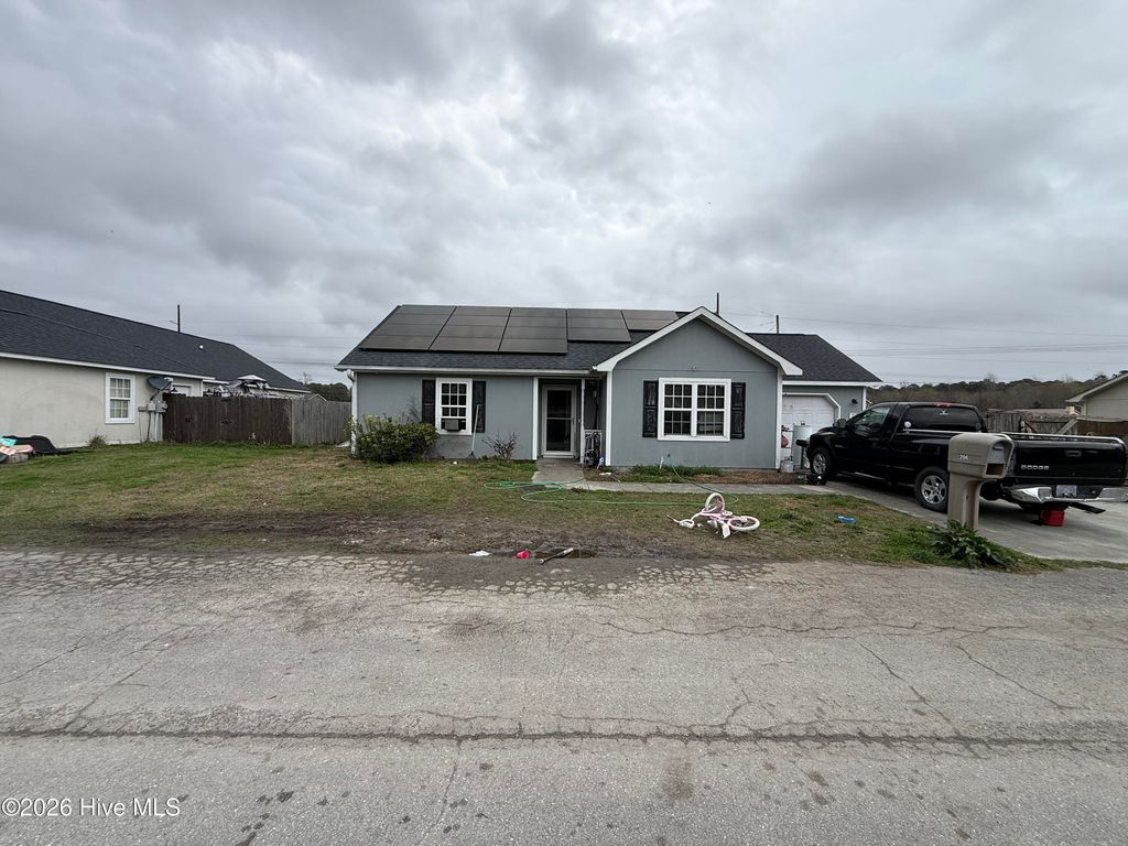 Photo of 206 Fox Way N, Hubert, NC 28539 (MLS # 100562239)