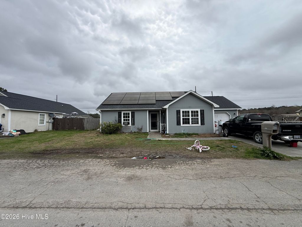 Photo of 206 Fox Way N, Hubert, NC 28539 (MLS # 100562239)