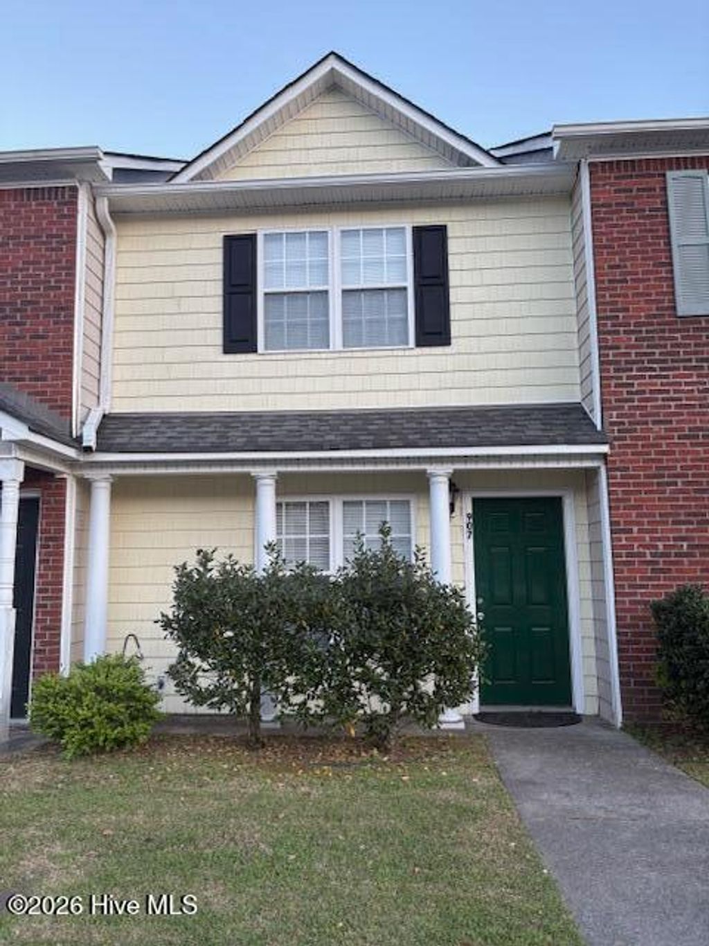 Photo of 907 Springwood Drive, Jacksonville, NC 28546 (MLS # 100565556)