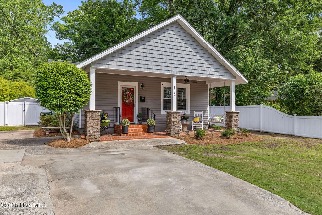 Photo of 106 N Oleander Avenue, Goldsboro, NC 27530 (MLS # 100572386)
