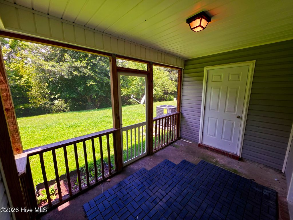 Photo of 300 Caldwell Loop, Jacksonville, NC 28546 (MLS # 100583530)