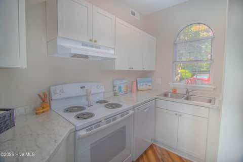Tiny photo for 4250 Wilshire Boulevard #104-A, Wilmington, NC 28403 (MLS # 100586525)