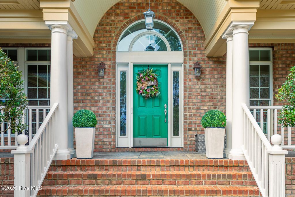 Photo of 105 Back Creek Court, Hertford, NC 27944 (MLS # 100557325)