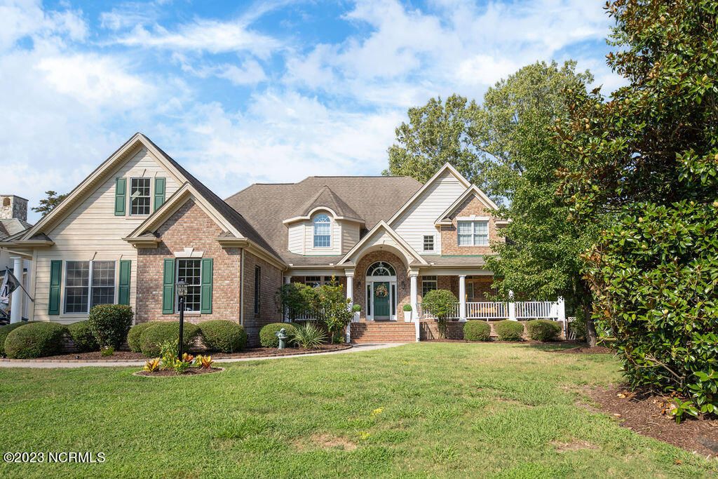 Photo of 105 Back Creek Court, Hertford, NC 27944 (MLS # 100557325)