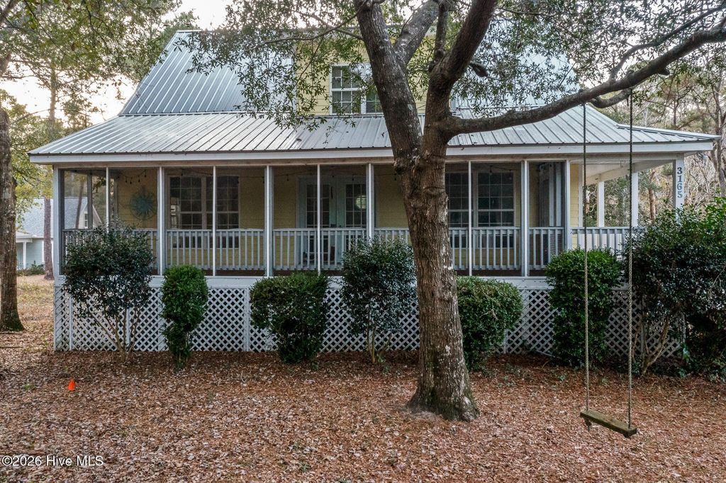 Photo of 3165 Island Drive SE, Bolivia, NC 28422 (MLS # 100549420)