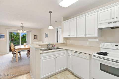 Tiny photo for 625 Spencer Farlow Drive #22, Carolina Beach, NC 28428 (MLS # 100599215)